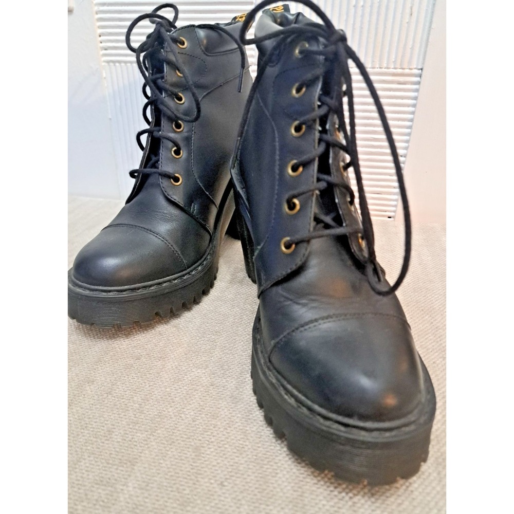 DOC MARTENS  Boots EU 36 US 5 Black Averil Ankle Booties Chunky Heel Lug Soles